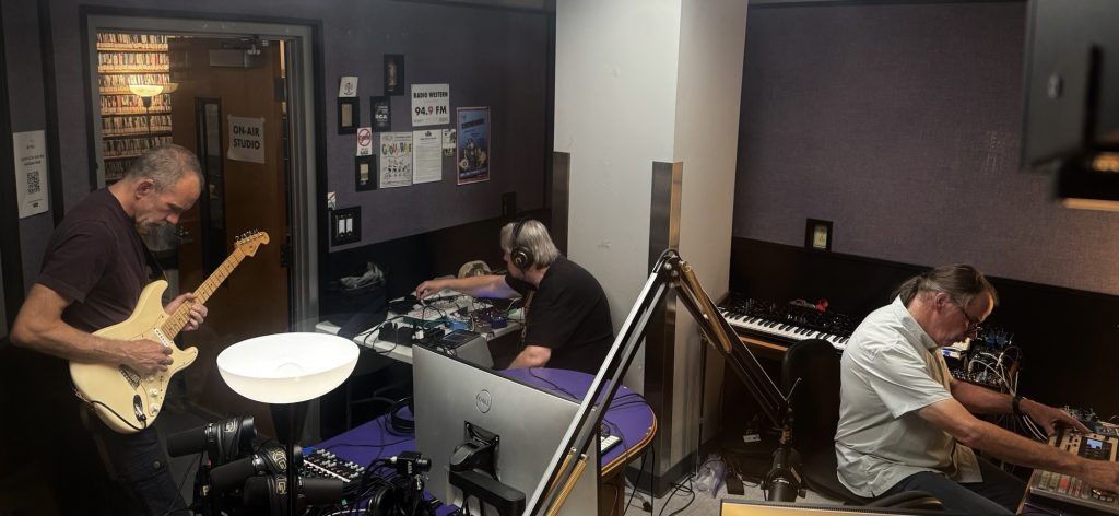 Cricket and the Bullfrogs RadioWestern - Beyond the Beyond - 2025-08-12